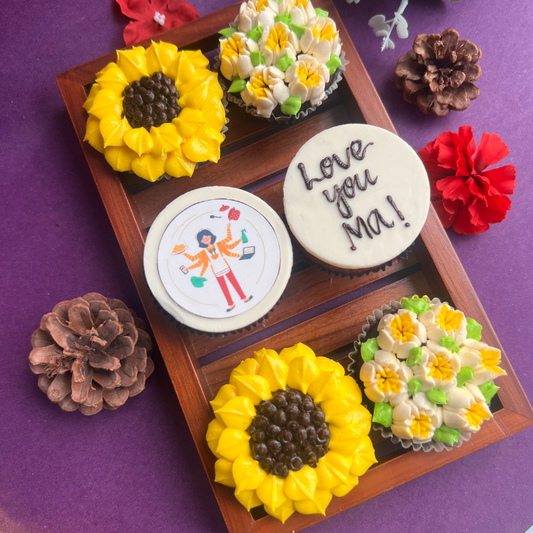 Mothers day. cupcake. mothers day gift. best cupcakes. chocolate. vanilla. red velvet. best gift. sweet treat