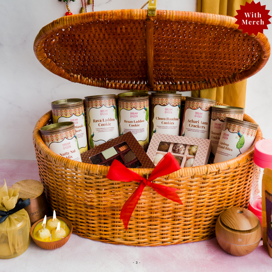 A straight shot of our luxurious gourmet Wedding crate containing all our products and merchandise - a gift perfect for your family and friends who always goes above and beyond for you. best wedding gift hamper. personalised and customisable wedding gift hamper.