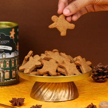 Christmas themed ginger bread cookies made with traditional recipes for your Christmas and New Year parties. secret santa desserts. office christmas celebrations.