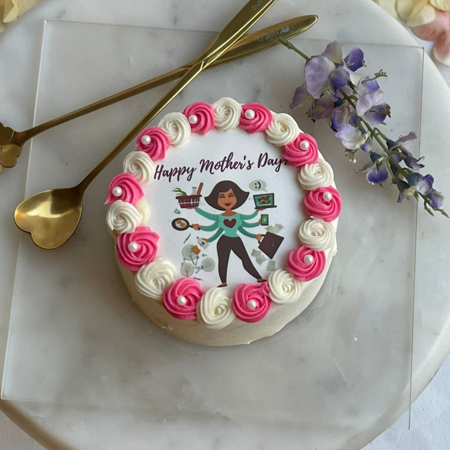 Mothers day cake. Bento. Mothers day Cake. eggless cupcakes. mothers day gift. aubree